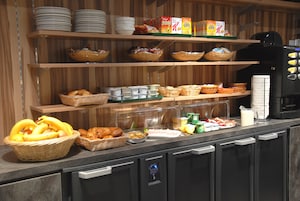 Daily buffet breakfast for a fee