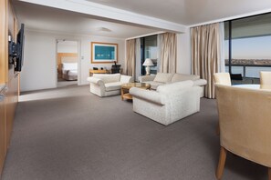 Suite, 1 Bedroom, River View (Spa) | 1 bilik tidur, peralatan tempat tidur hipoalergenik 