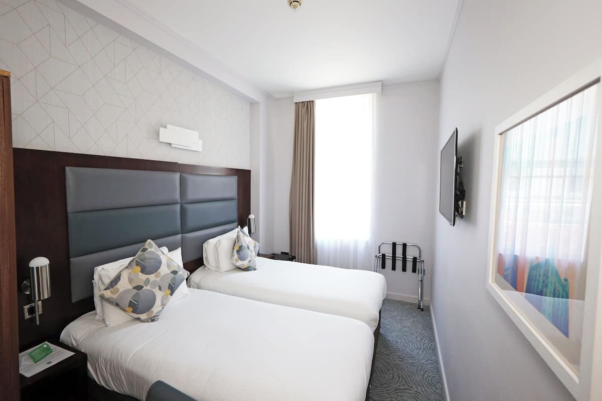 Standard Room, 2 Twin Beds | In-room safe, desk, laptop workspace, blackout drapes