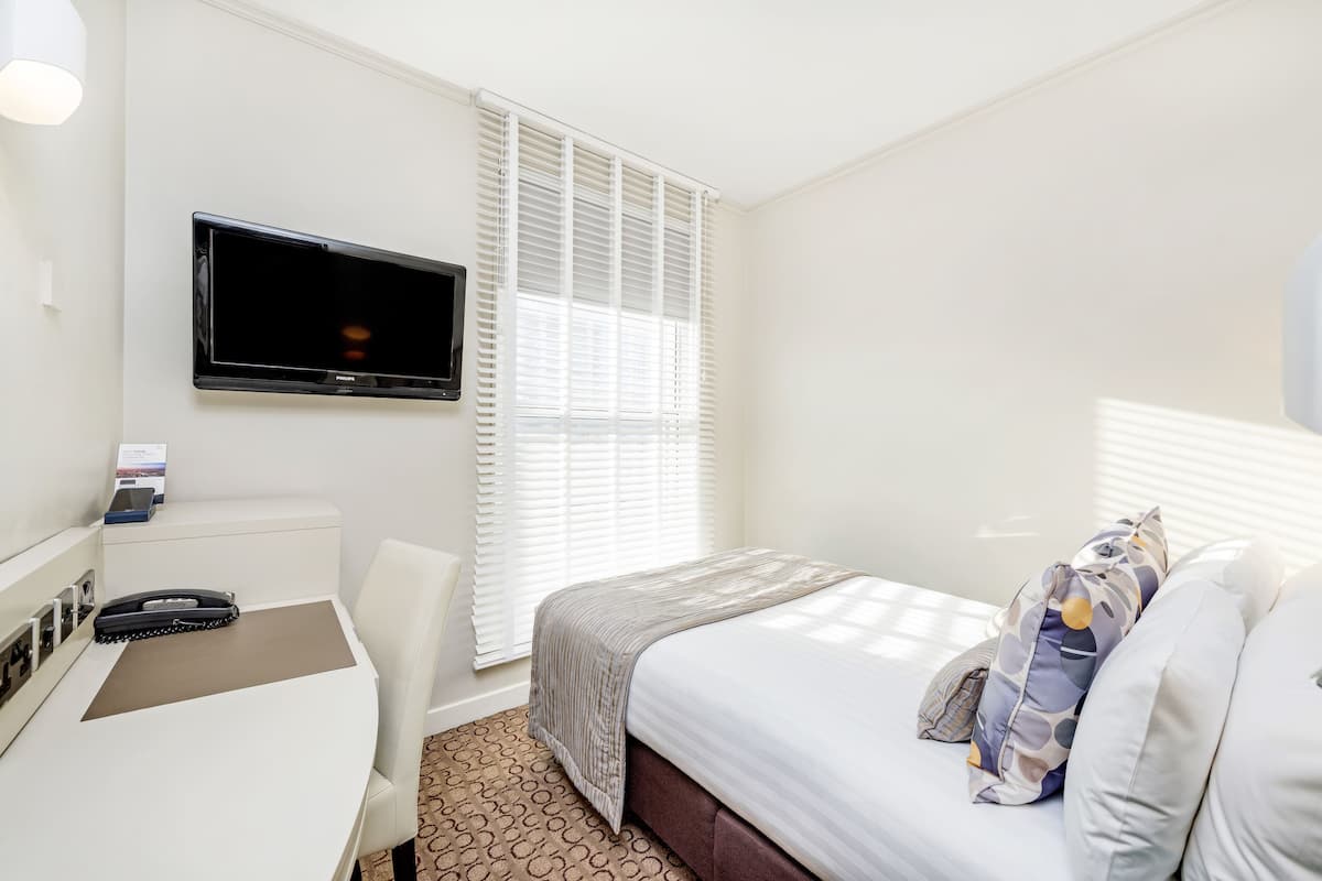 In-room safe, individually decorated, individually furnished, desk