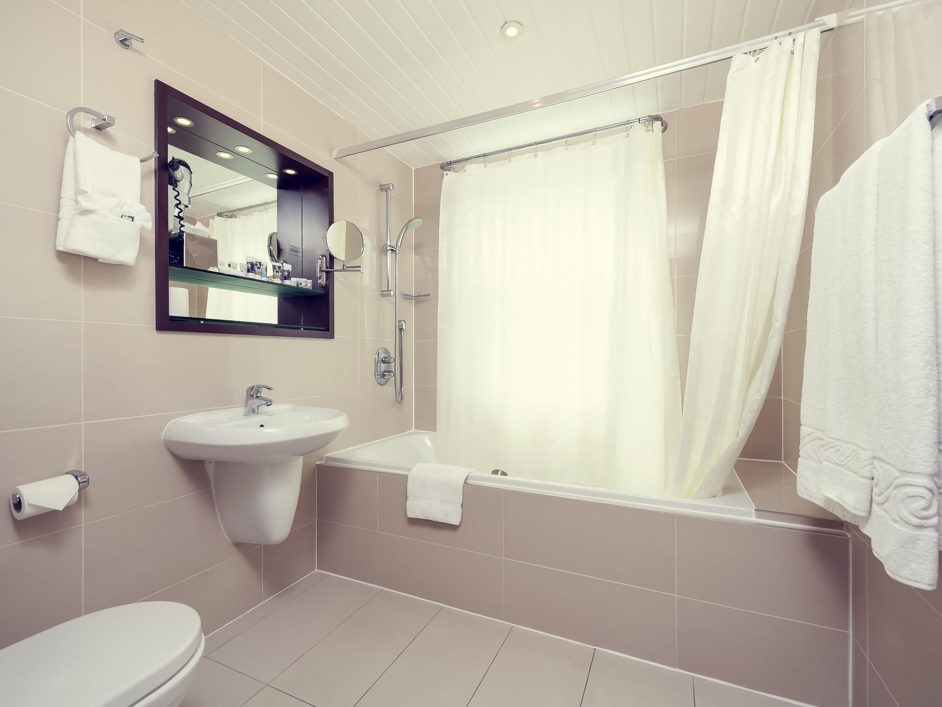 Két bảo mật tại phòng, trang trí khác biệt 