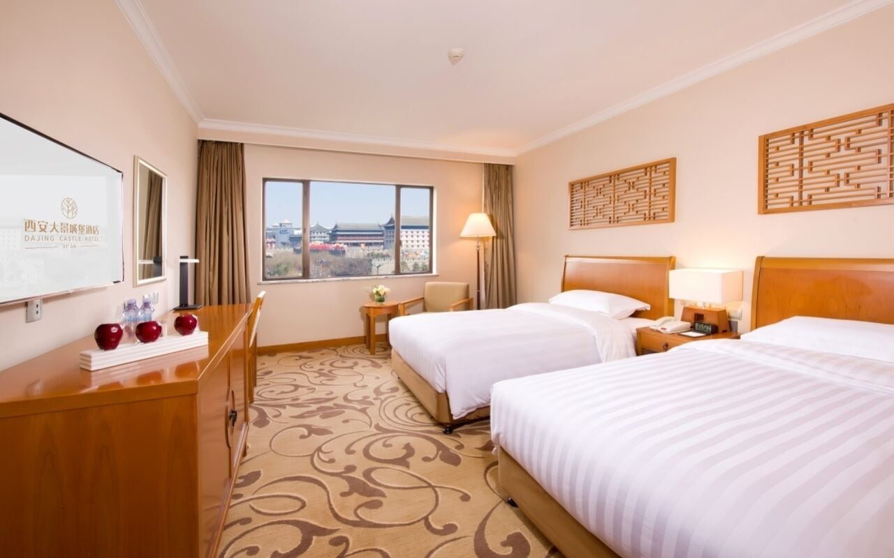 club room  | premium bedding, minibar, in-room safe, desk