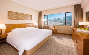 Rom – deluxe | Sengetøy av topp kvalitet, minibar, safe på rommet og skrivebord