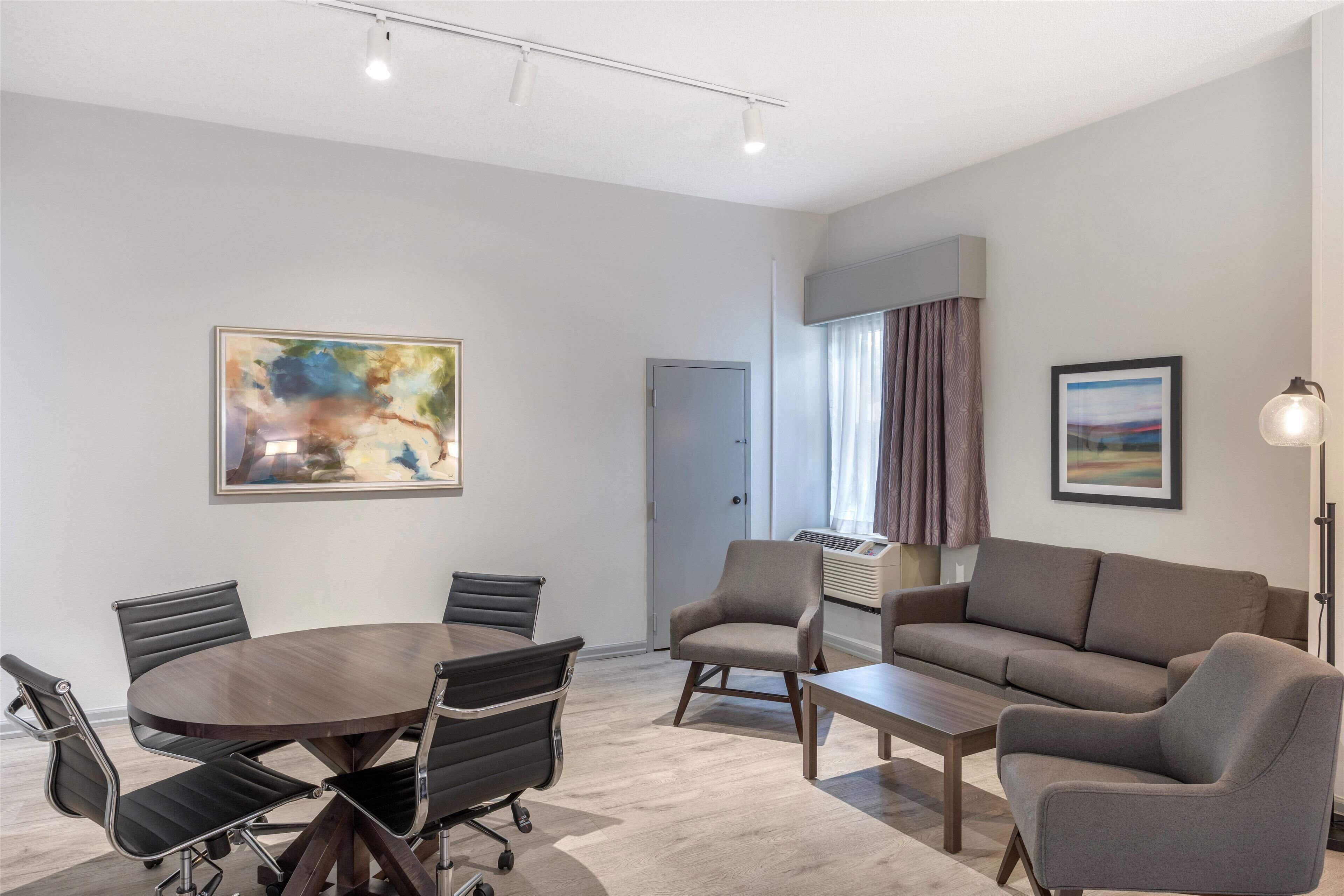 standard room, 1 king bed, non smoking, refrigerator & microwave (larger room;with sofabed) | 1 bedroom, in-room safe, desk, laptop workspace