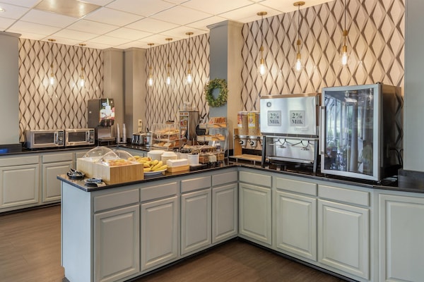 Desayuno continental incluido todos los días