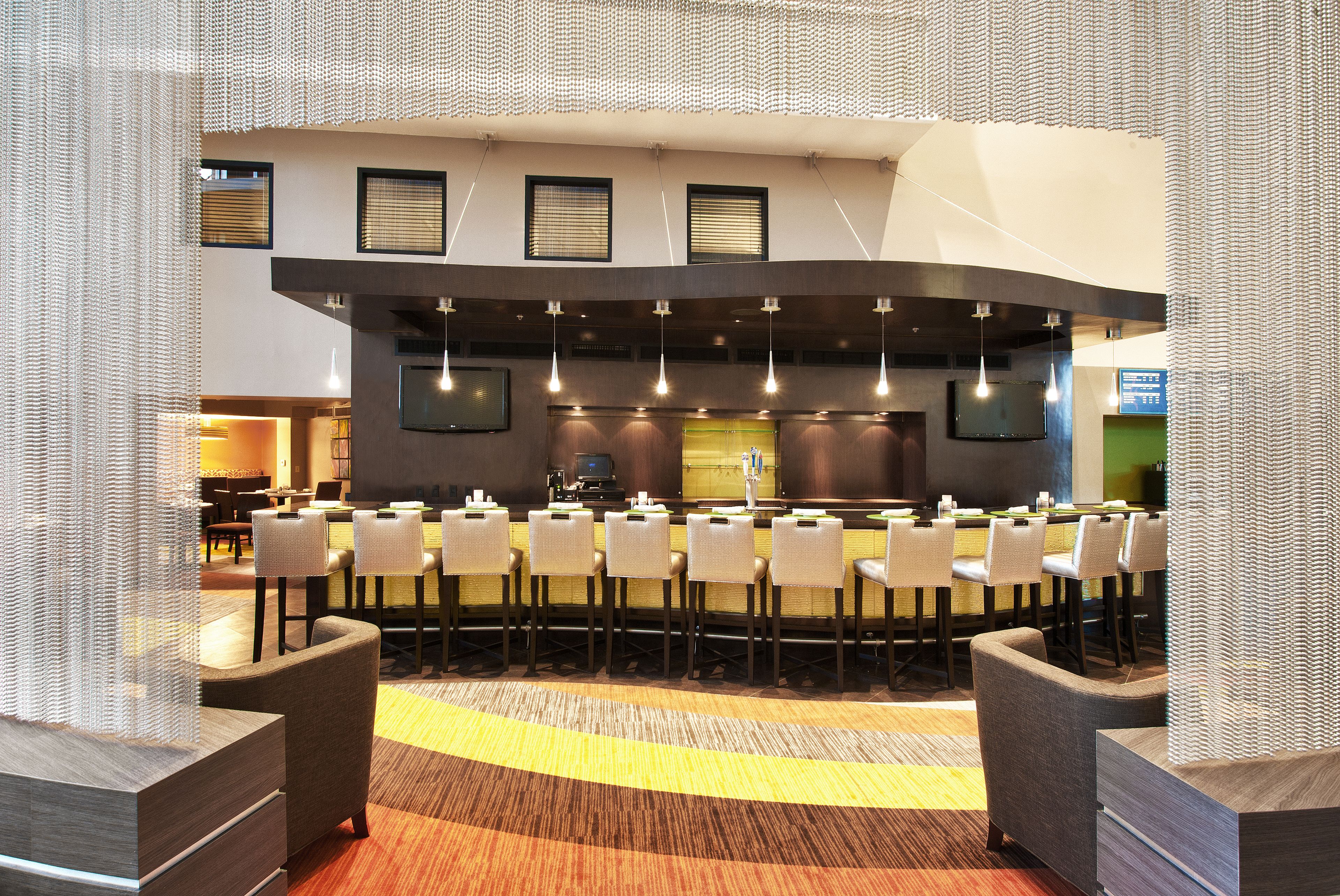 Photo - Holiday Inn and Suites Phoenix Airport North by IHG