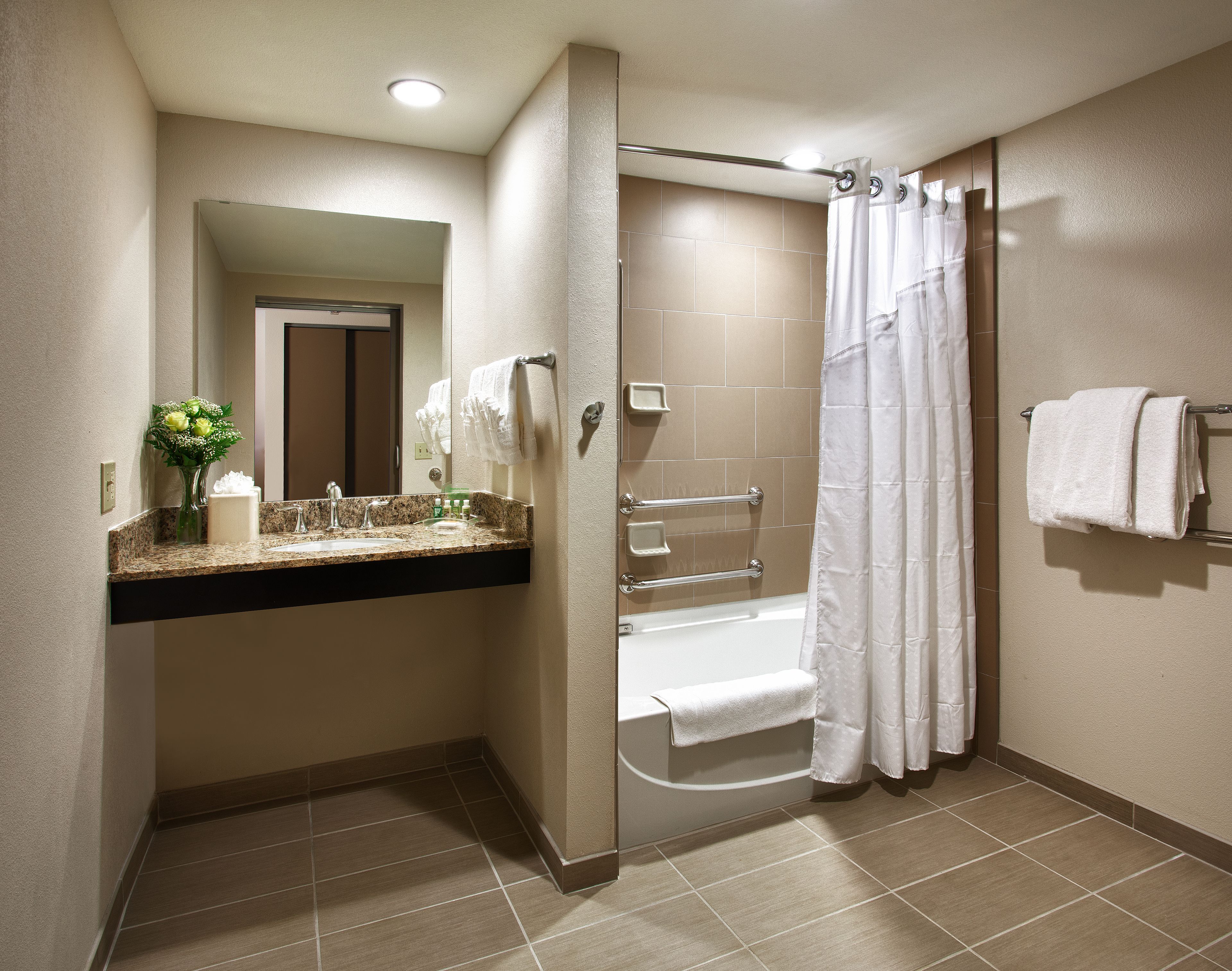 Photo - Holiday Inn & Suites Phoenix Airport North by IHG