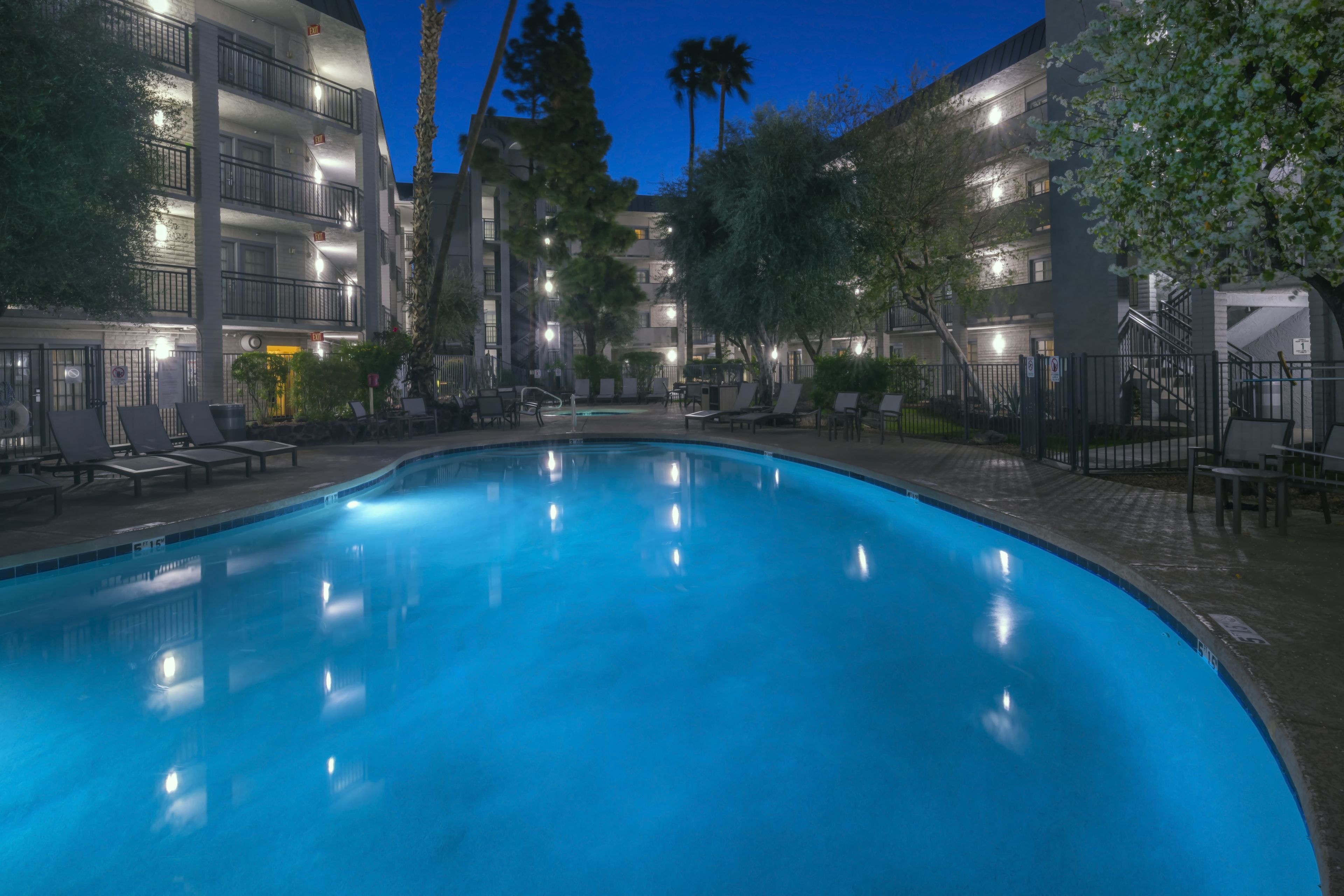 Photo - Holiday Inn & Suites Phoenix Airport North by IHG
