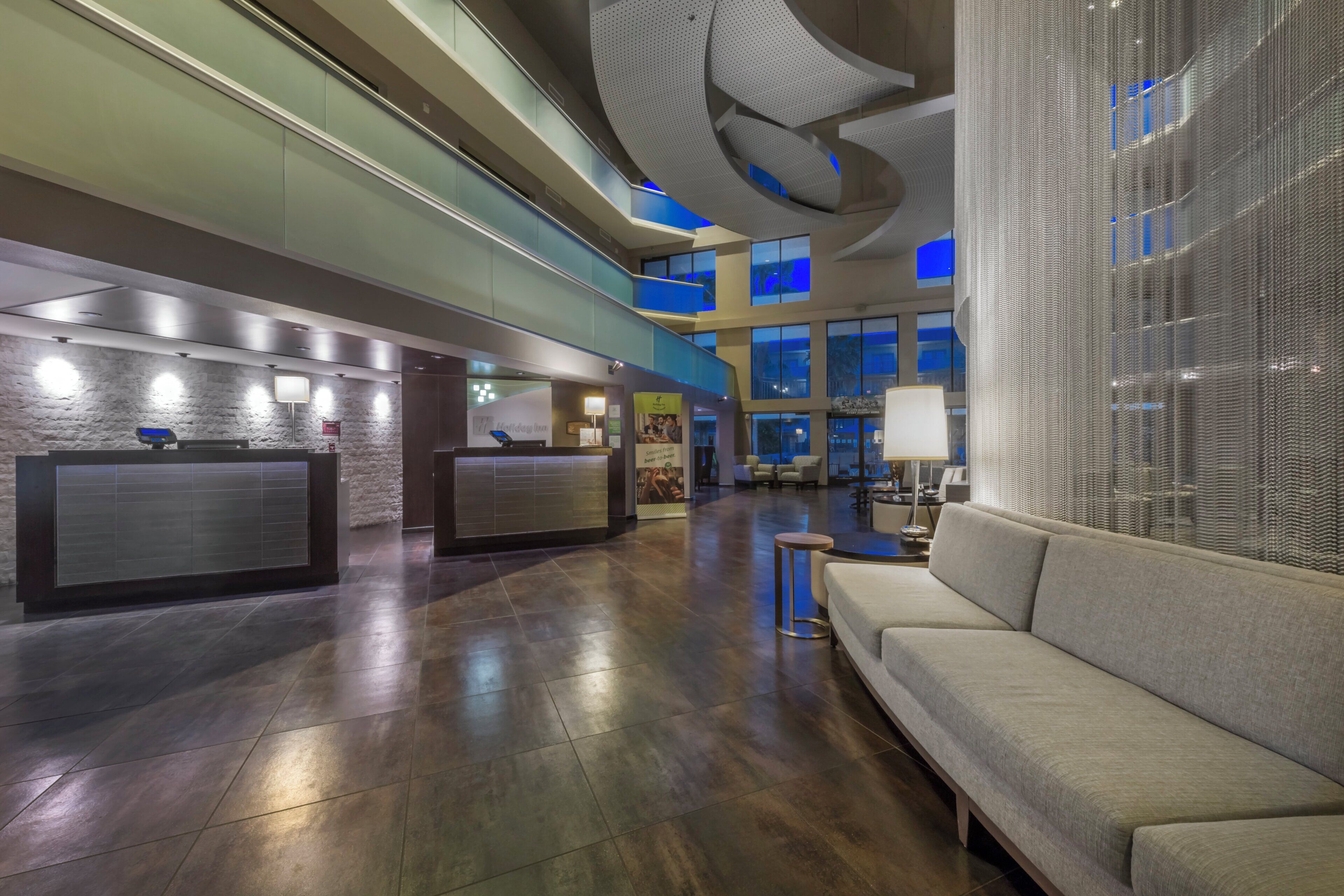 Foto - Holiday Inn and Suites Phoenix Airport North by IHG