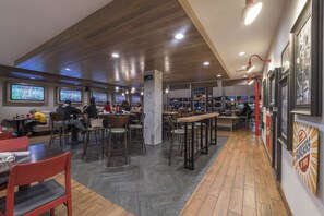 Dinner served - Holiday Inn & Suites Phoenix Airport North by IHG (Phoenix)