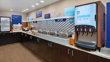 Sudah termasuk sarapan ambil sendiri setiap hari