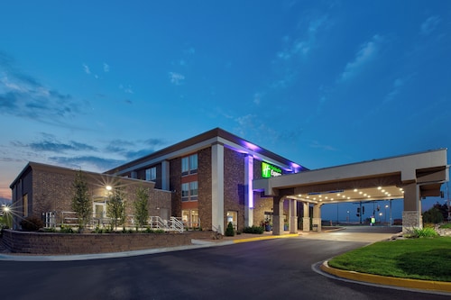Holiday Inn Express & Suites Eden Prairie – Minneapolis by IHG