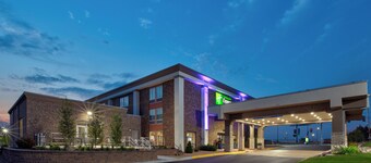 Holiday Inn Express & Suites Eden Prairie – Minneapolis by IHG