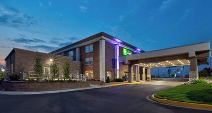 Holiday Inn Express & Suites Eden Prairie – Minneapolis by IHG