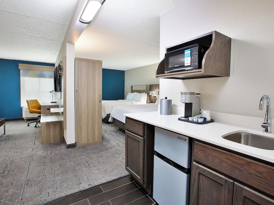 Suite, 2 Queen Beds | Premium bedding, in-room safe, desk, laptop workspace