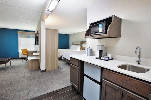 Holiday Inn Express & Suites Eden Prairie – Minneapolis by IHG