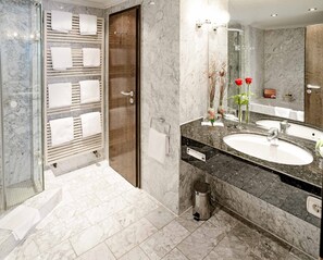 Bathroom - Plaza Kongresshotel Europe Stuttgart (Stuttgart)