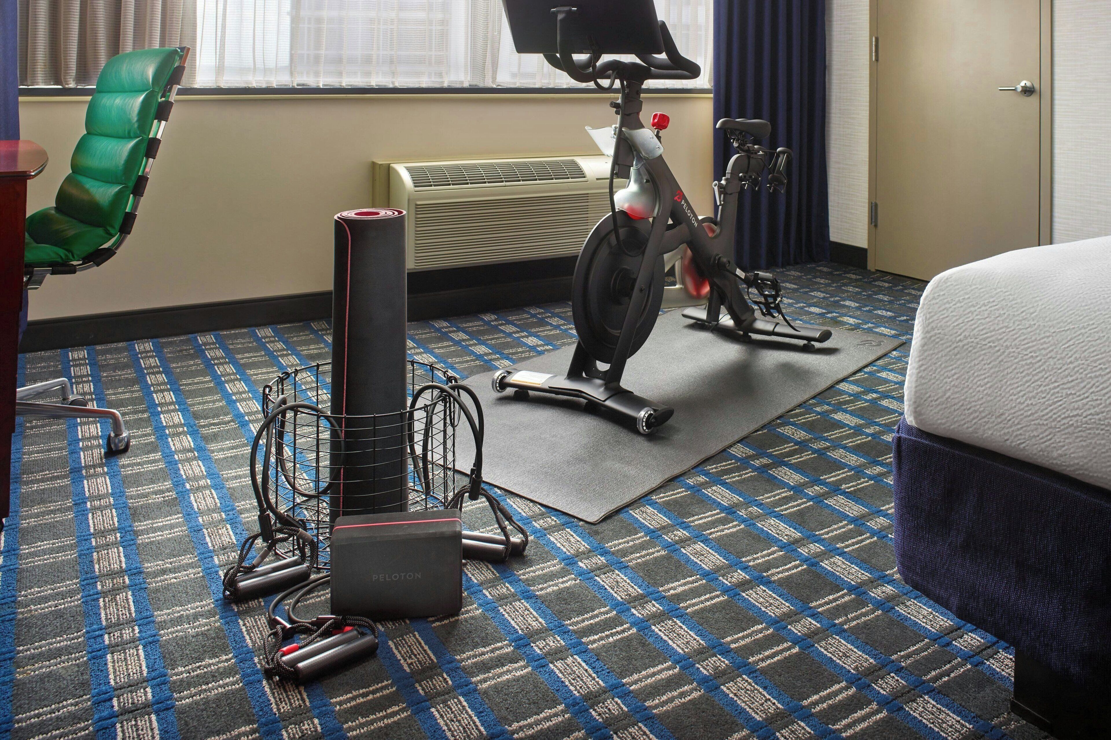 room, 1 king bed, non smoking | 1 bedroom, premium bedding, pillow-top beds, in-room safe