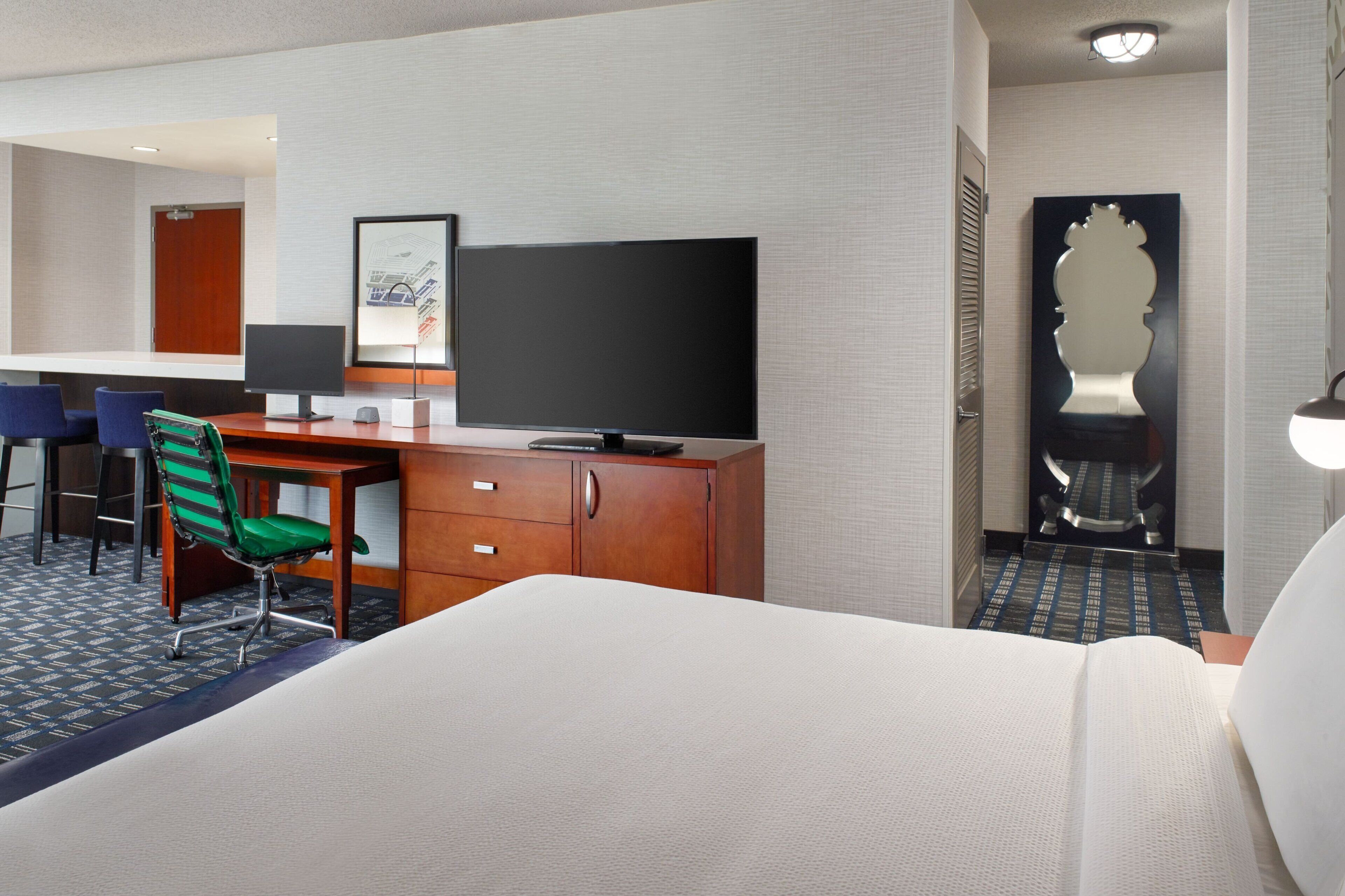 Premium bedding, pillowtop beds, in-room safe, desk