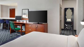 Premium bedding, pillowtop beds, in-room safe, desk