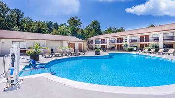 Seasonal outdoor pool