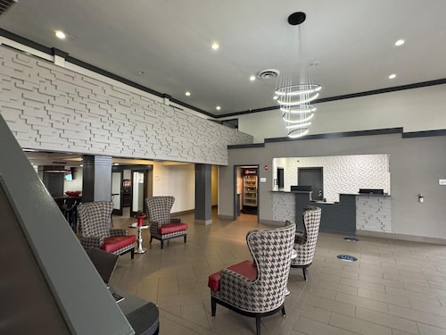 Ramada by Wyndham Tuscaloosa