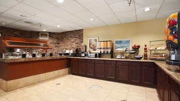 Free daily continental breakfast