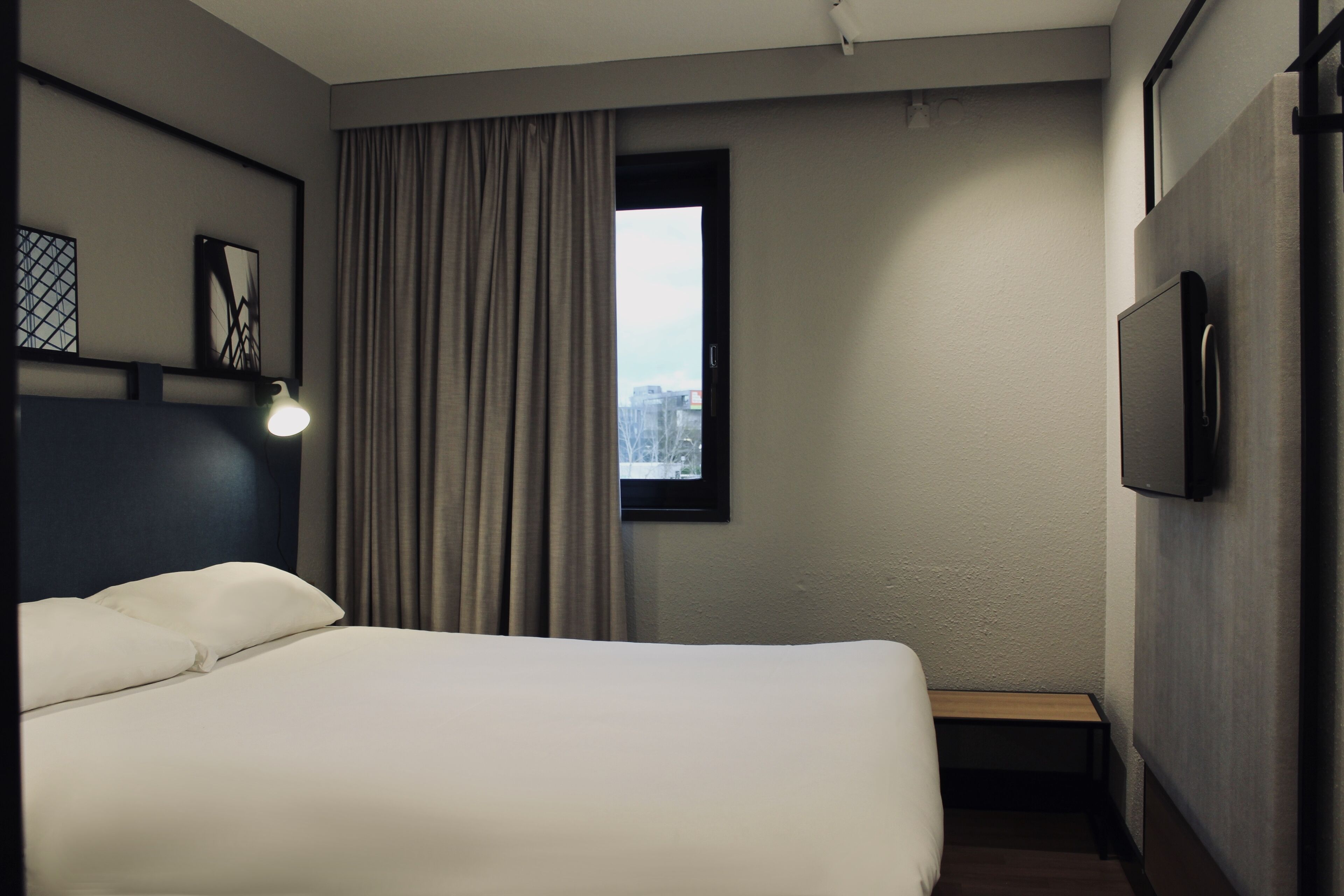 In-room safe, desk, soundproofing, iron/ironing board