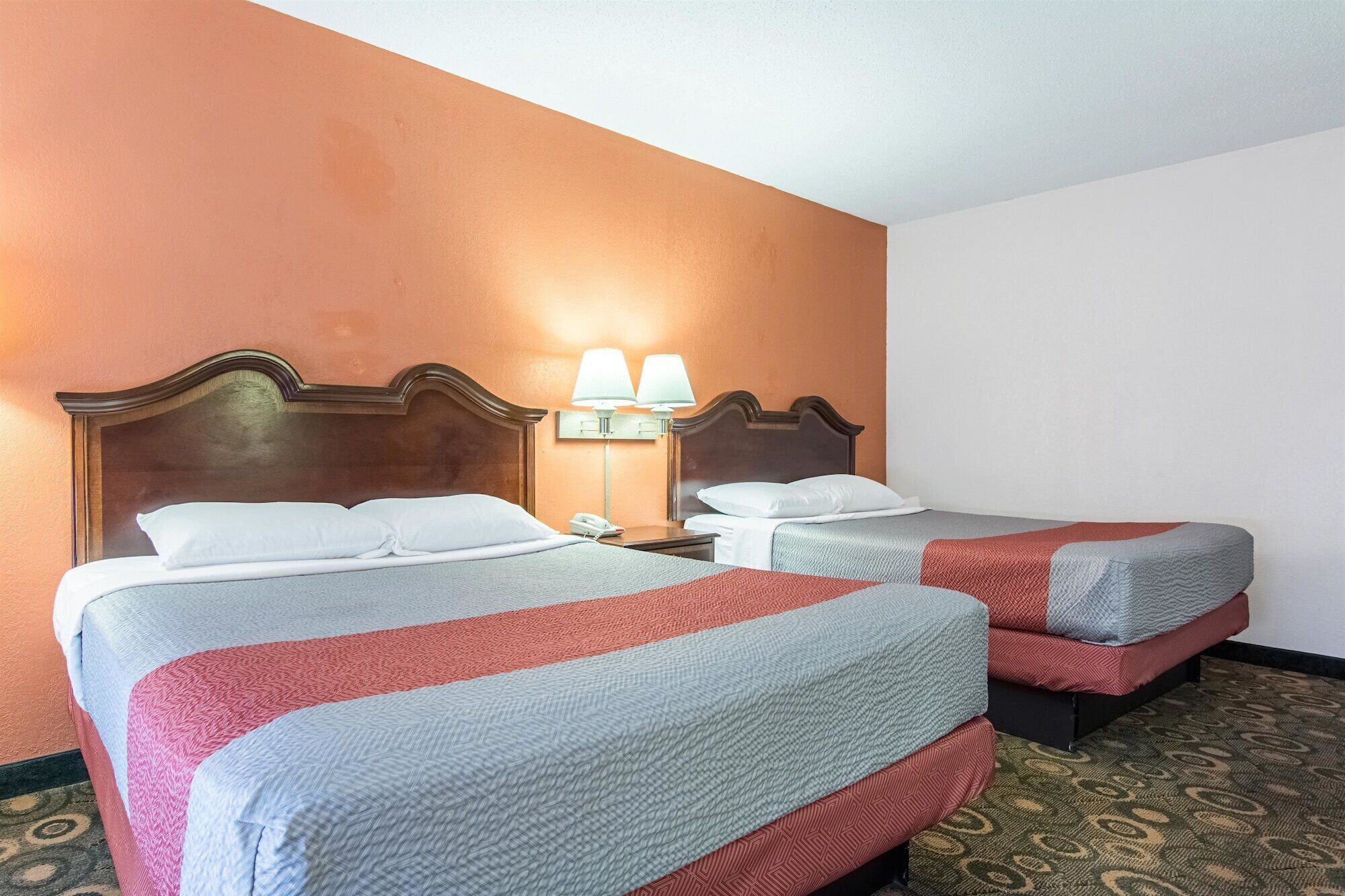 In-room safe, desk, iron/ironing board, free WiFi