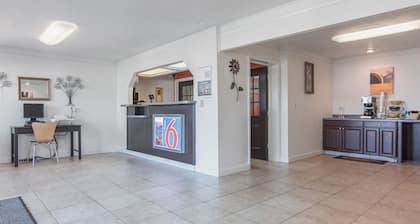 Motel 6 Hope, AR