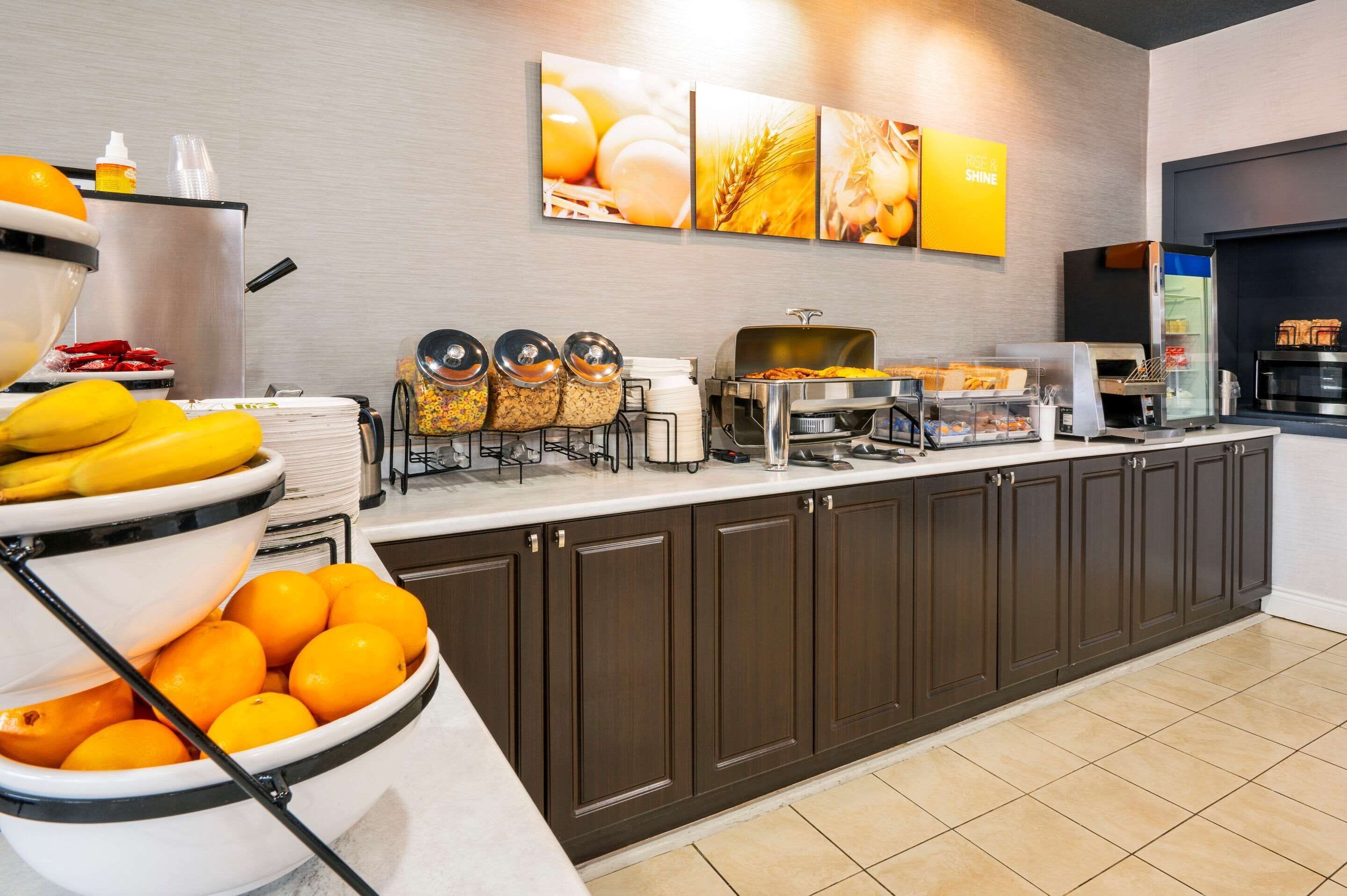 free daily on-the-go breakfast