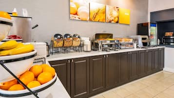 Desayuno para llevar gratuito y diario