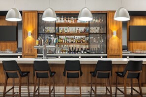 Bar (trong khuôn viên)