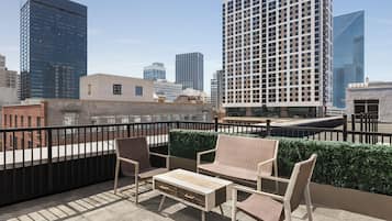 Signature Suite, 1 King Bed, Balcony | Terrace/patio