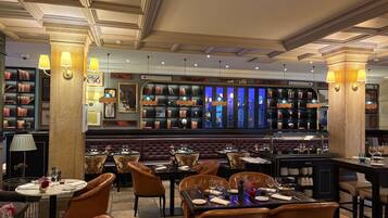 Breakfast, lunch and dinner served