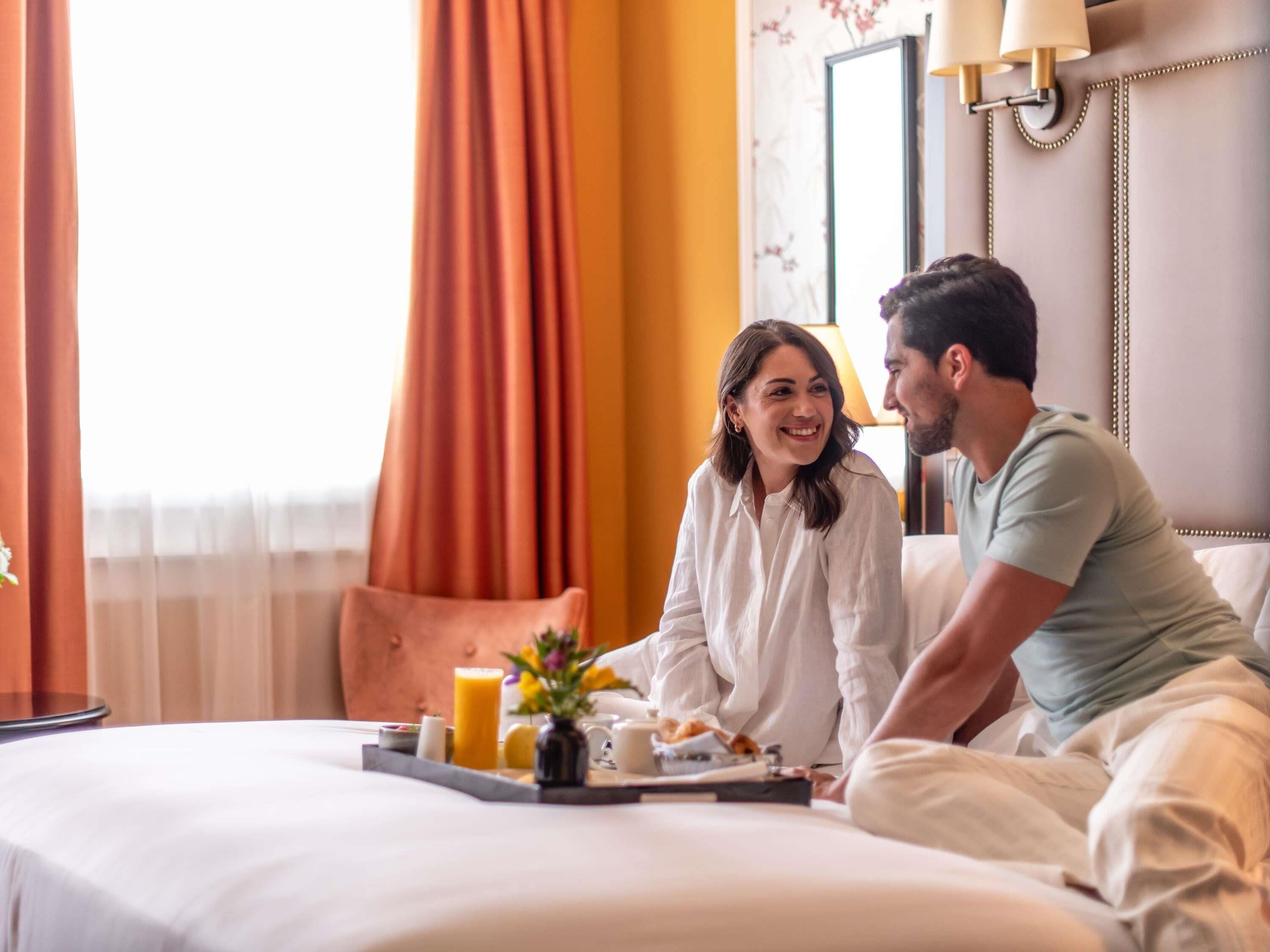 Classic Room, 1 Double Bed | Minibar, in-room safe, desk, laptop workspace