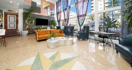 Catalina Hotel & Beach Club