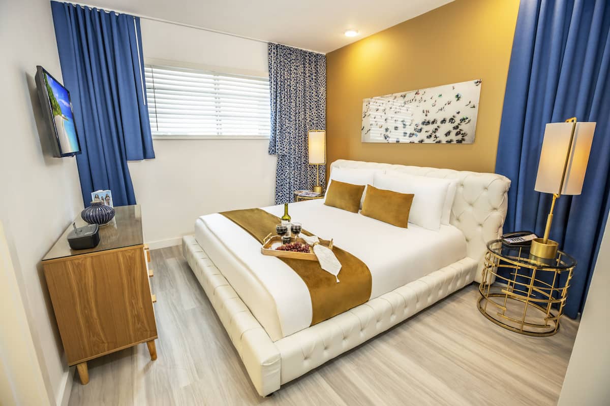 Egyptian cotton sheets, premium bedding, memory foam beds, minibar