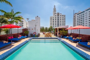 2 outdoor pools, cabanas (surcharge), sun loungers at Catalina Hotel & Beach Club