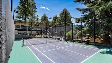 Tennisbane