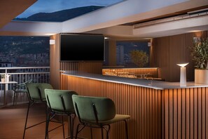 Bar (en la propiedad)