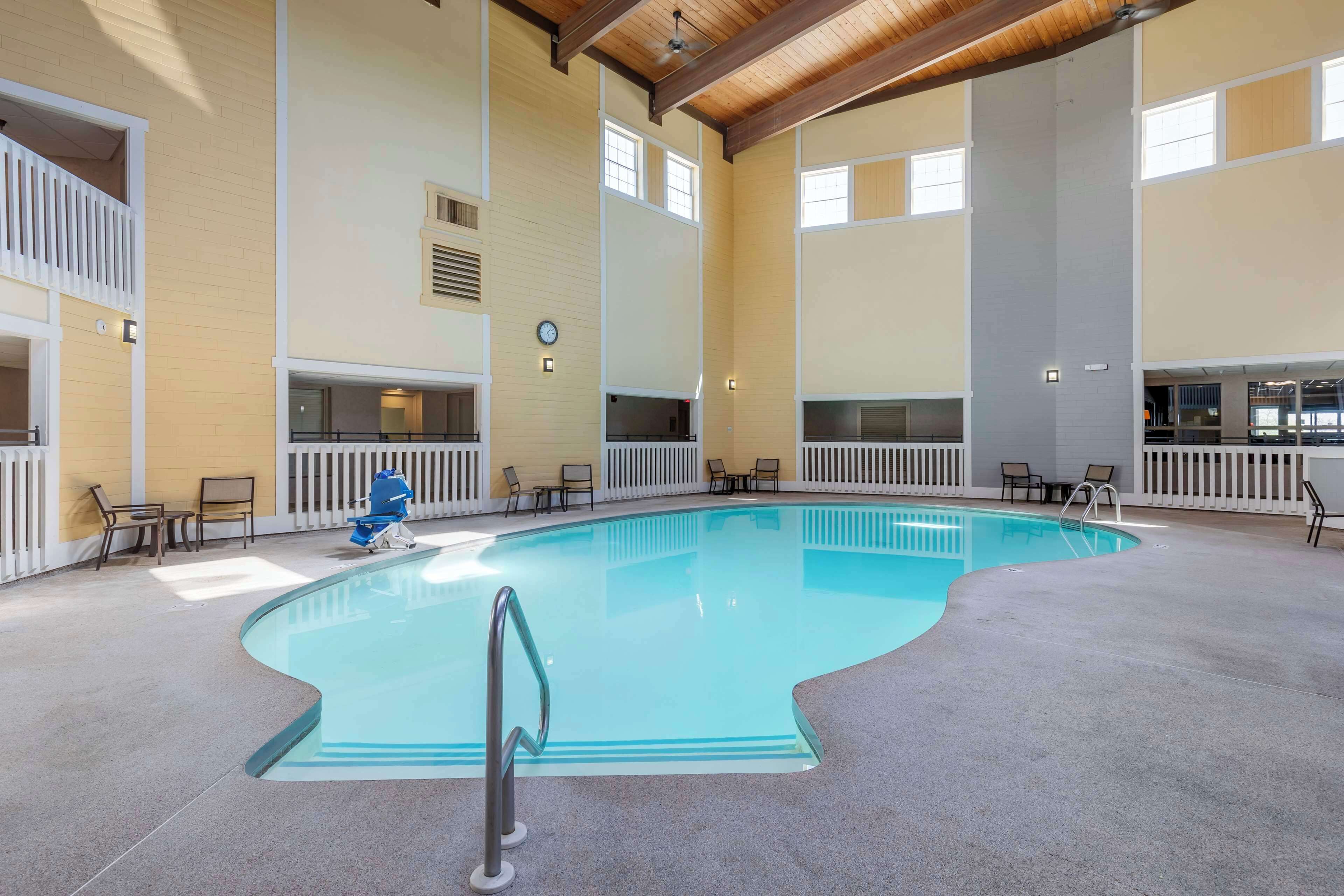 indoor pool, open 8:00 am to 10:00 pm, pool loungers