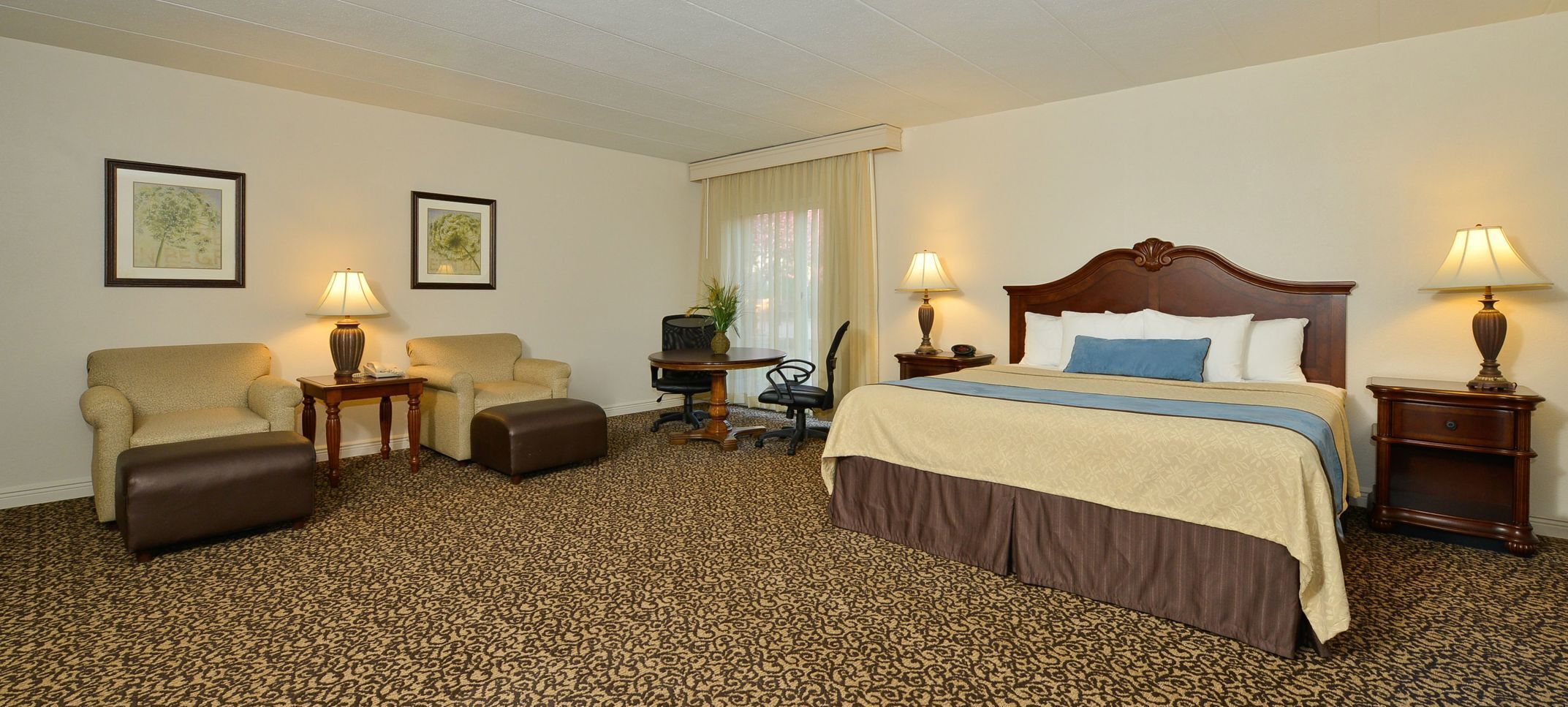 Premium bedding, pillowtop beds, in-room safe, desk