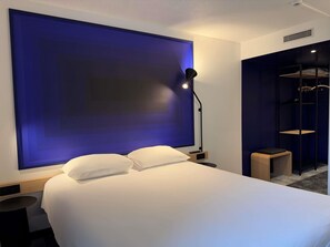 Premium bedding, desk, soundproofing, iron/ironing board - ibis Rennes Beaulieu (Cesson-Sevigne)