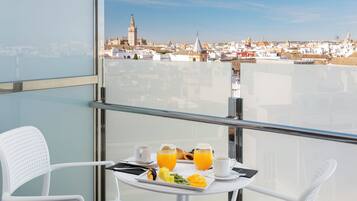 Minibar, in-room safe, desk, free WiFi