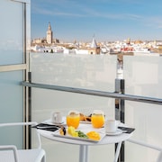 Catalonia Giralda Hotel