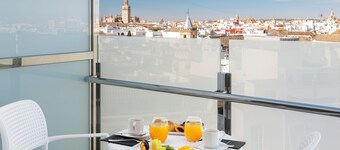 Catalonia Giralda Hotel