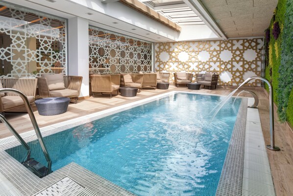 Piscina coberta 