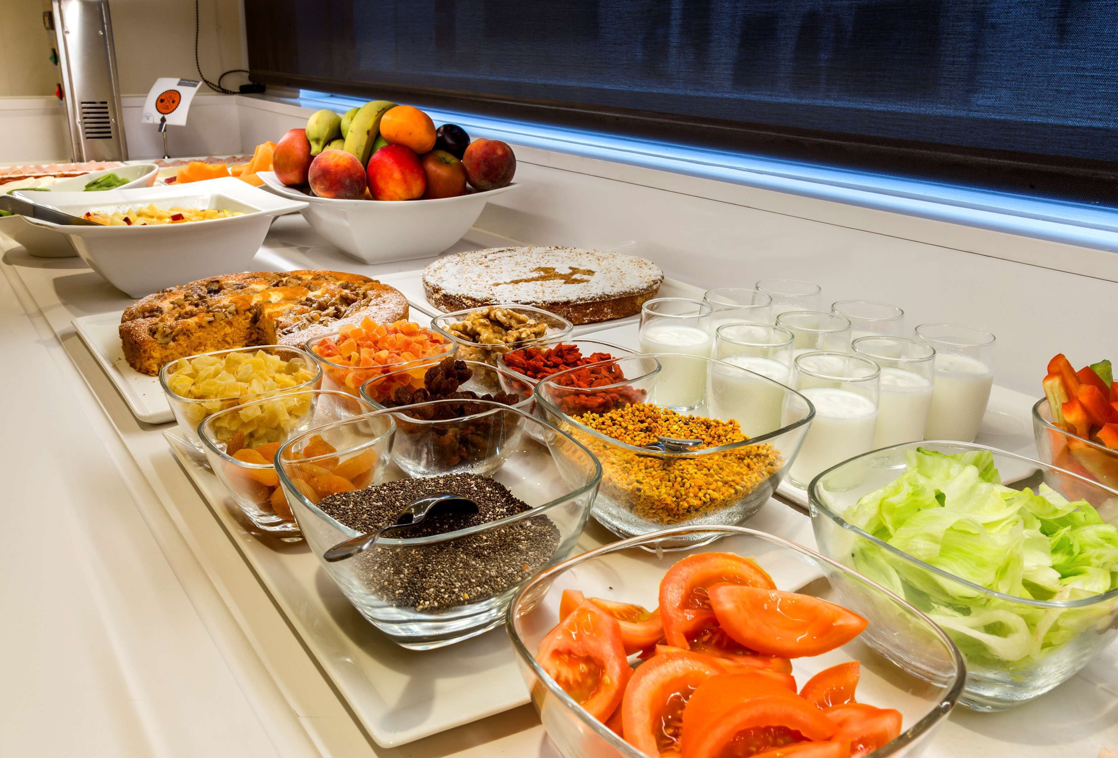 Dagelijks ontbijtbuffet (EUR 18 per persoon)