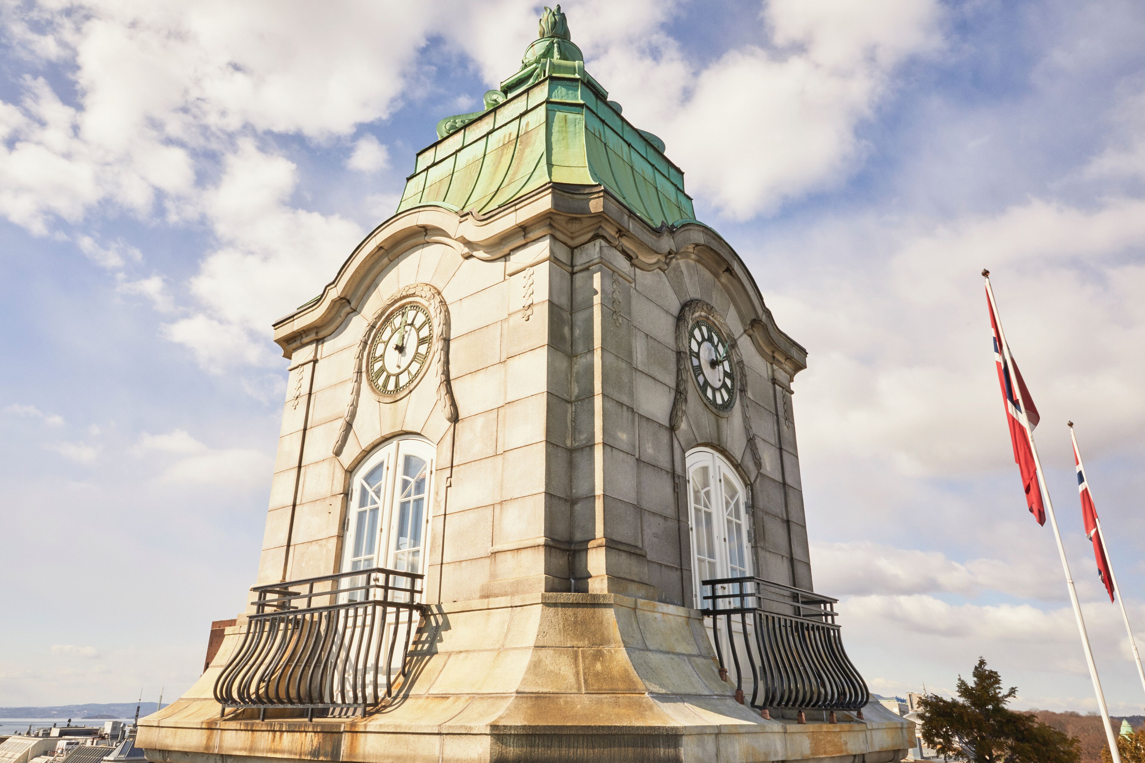 suite (the tower) | minibar, in-room safe, desk, laptop workspace